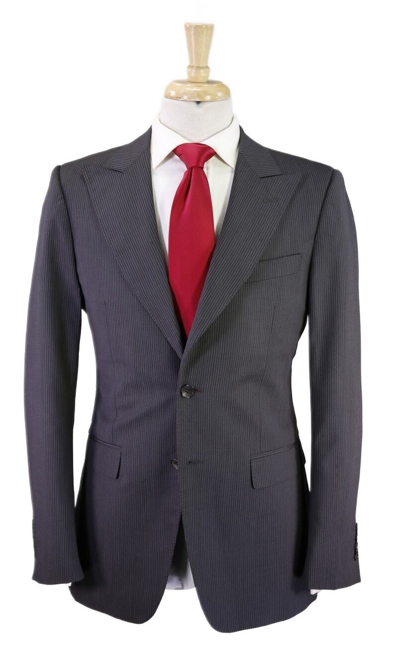 Gucci Tom Ford Era Gray Thin Striped Peak Lapel Wool Mohair 2-Btn Suit 36R